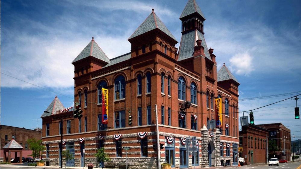 Double Room with Two Double Beds and Roll-In Shower - Accessible/Non-Smoking